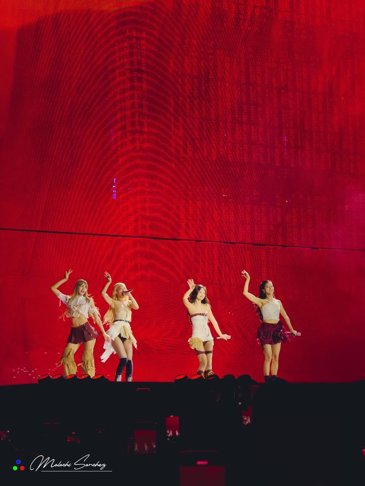 BLACKPINK live — photo by Malachi Sanchez