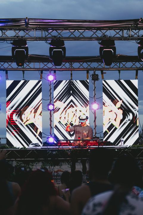 1st Street Block Party live — photo by Malachi Sanchez