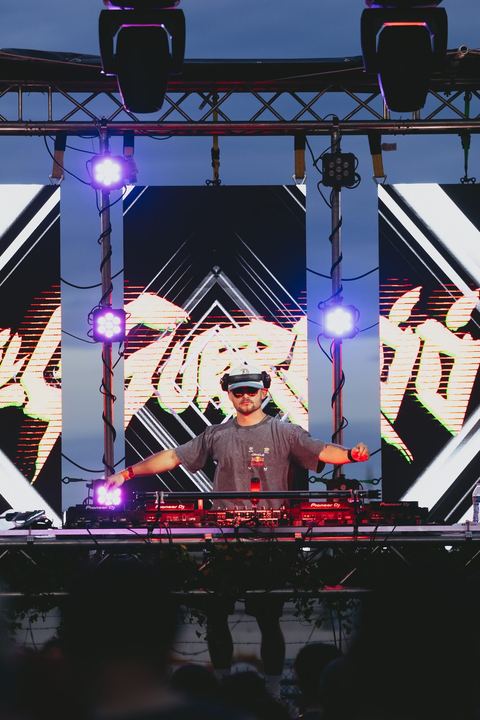 1st Street Block Party live — photo by Malachi Sanchez