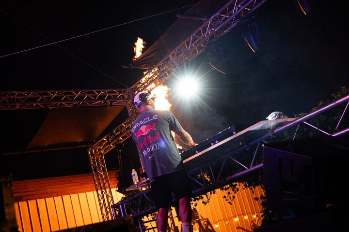 1st Street Block Party live — photo by Malachi Sanchez