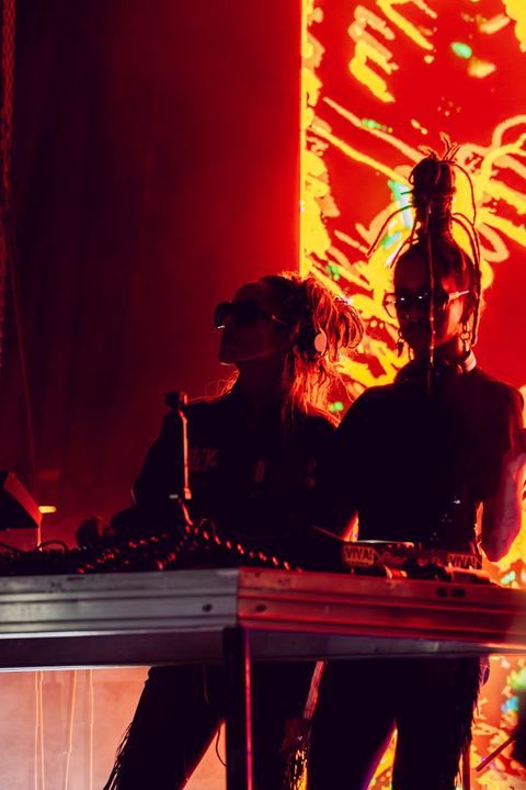 Coco & Breezy live — photo by Malachi Sanchez