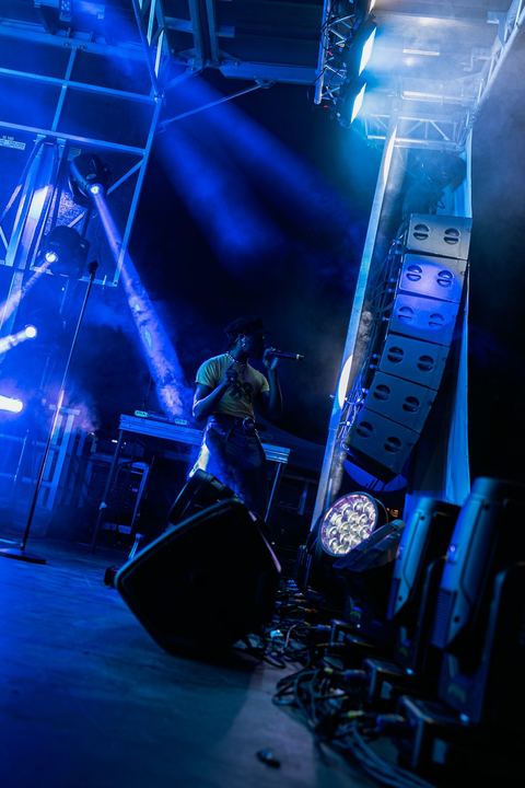 Duckwrth live — photo by Malachi Sanchez