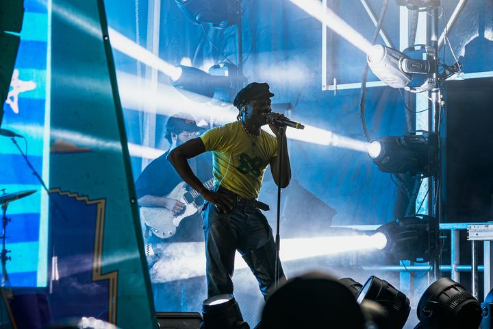 Duckwrth live — photo by Malachi Sanchez