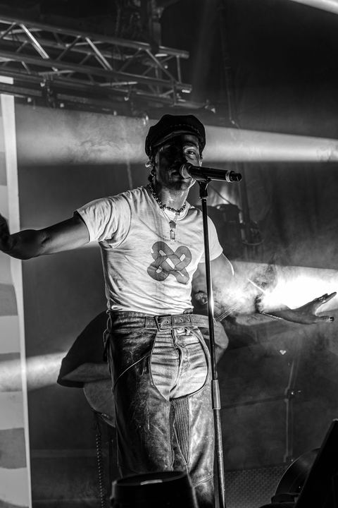 Duckwrth live — photo by Malachi Sanchez