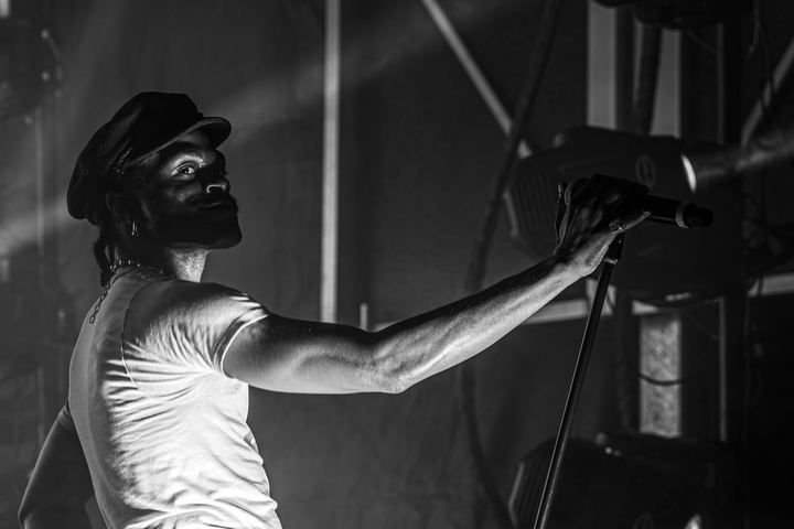 Duckwrth live — photo by Malachi Sanchez