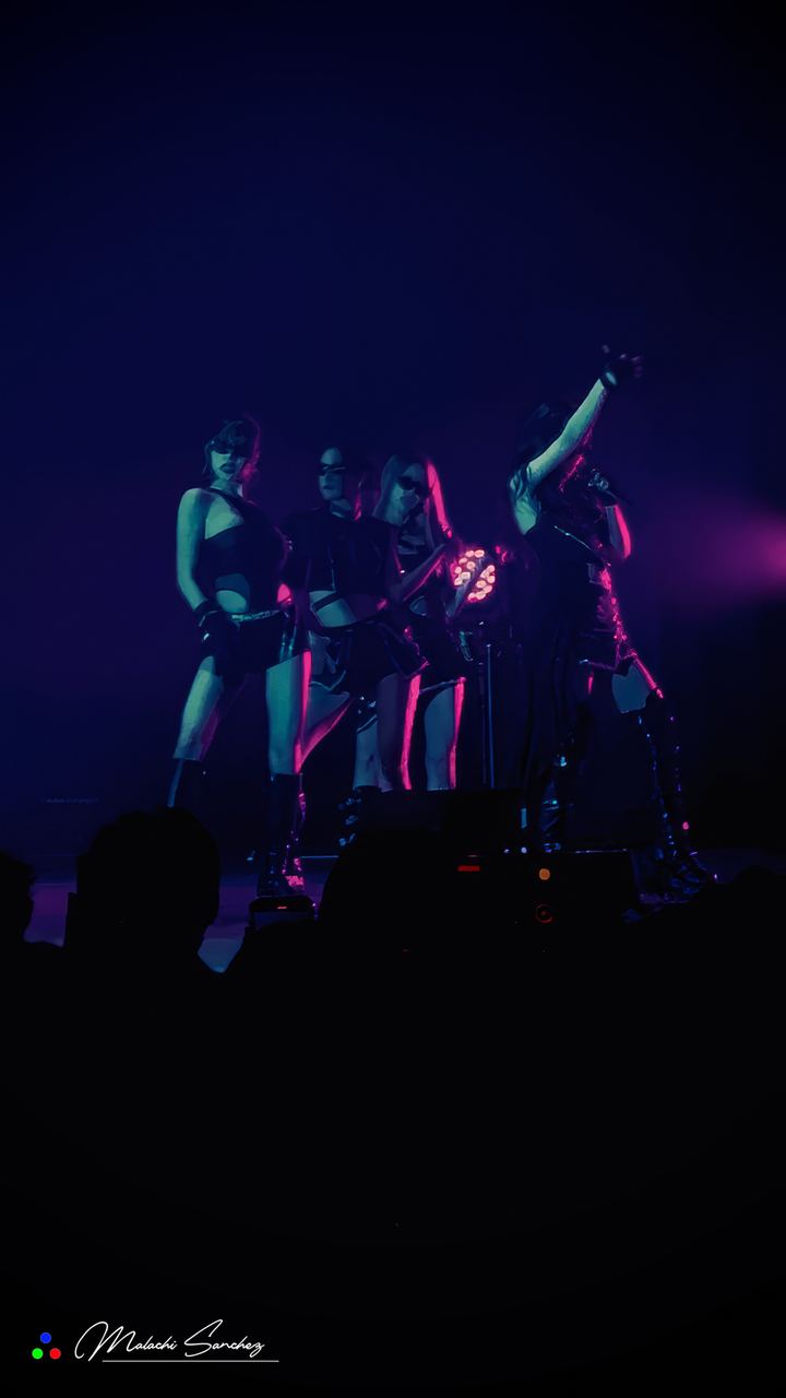 KISS OF LIFE live — photo by Malachi Sanchez