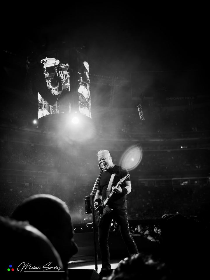 Metallica live — photo by Malachi Sanchez