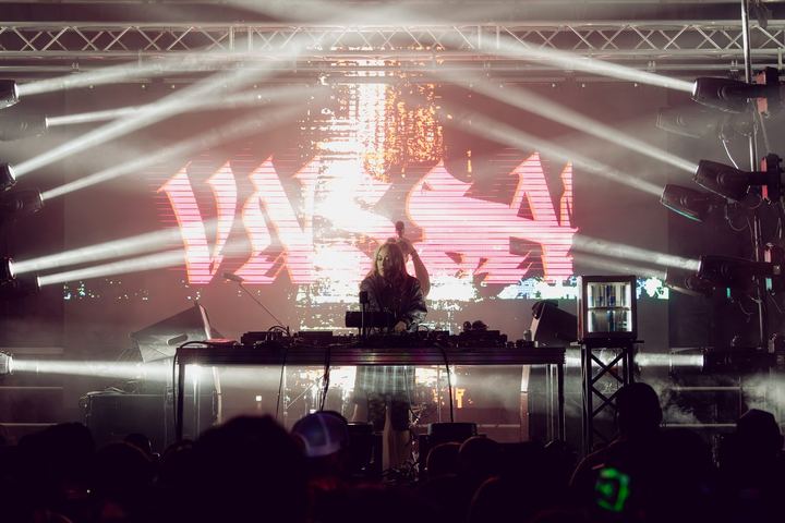 VNSSA live — photo by Malachi Sanchez