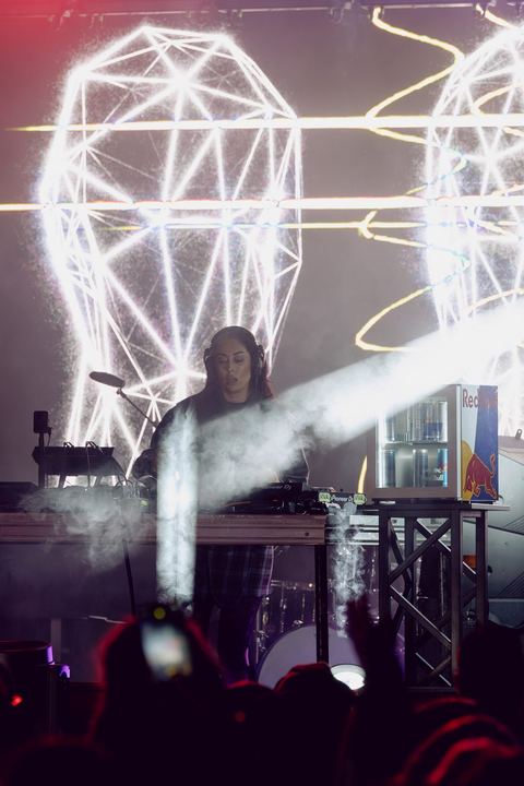 VNSSA live — photo by Malachi Sanchez